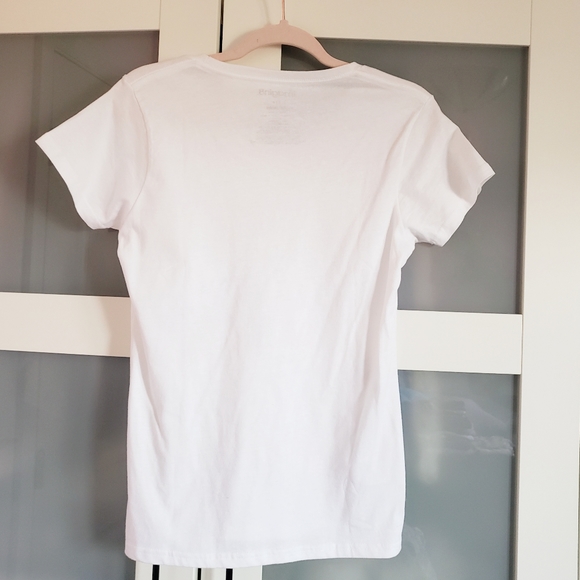 I run on Coffee & Christmas Cheer Graphic Tee Women S/P NWT - Picture 2 of 2